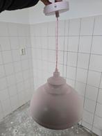Licht roze hanglamp, Ophalen of Verzenden, Zo goed als nieuw, Metaal, Minder dan 50 cm