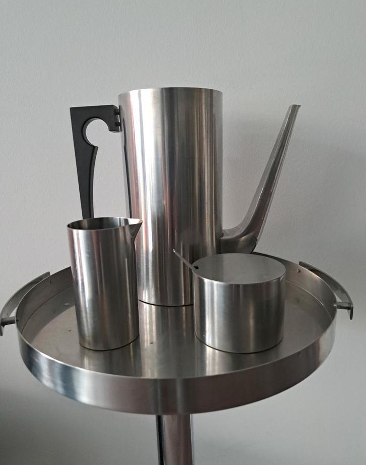 Stelton Cylinda Line Arne Jacobsen met uniek 1967 dienblad., Antiek en Kunst, Kunst | Designobjecten, Ophalen of Verzenden