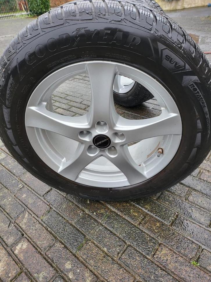Winterbanden + Velgen SUV Hyundai/Kia/Nissan, Auto-onderdelen, Banden en Velgen, Banden en Velgen, Winterbanden, 17 inch, 225 mm