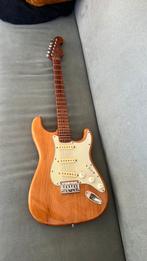 Gitaar samengesteld/  model stratocaster fender, Ophalen of Verzenden, Zo goed als nieuw, Solid body, Fender