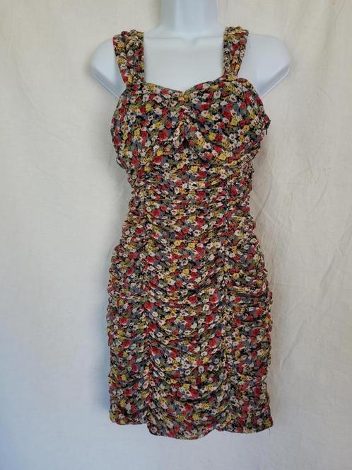 Leuke bloemetjes minijurk mt XS merk Sisters Point, Kleding | Dames, Jurken, Zo goed als nieuw, Maat 34 (XS) of kleiner, Boven de knie