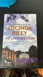 Lucinda Riley - De lavendeltuin, Lucinda Riley, Ophalen of Verzenden, Zo goed als nieuw, Nederland
