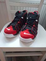 Nike Air More Uptempo - Zwart/Rood maat 44.5., Kleding | Heren, Schoenen, Zwart, Nike, Ophalen of Verzenden, Sneakers of Gympen