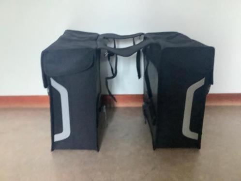 FastRider dubbele fietstas achter fiets 26 liter zwart Nieuw, Fietsen en Brommers, Fietsaccessoires | Fietstassen, Nieuw, Ophalen