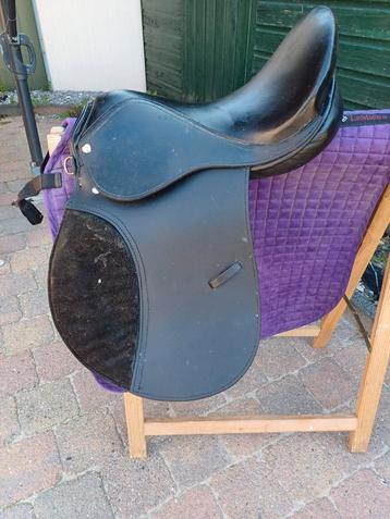 Vzh zadel ehl 16 inch beschikbaar voor biedingen