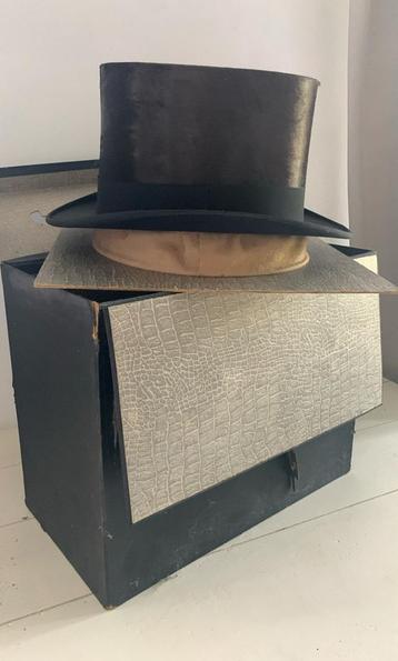 Hoge heren hoed, English-American-Hat beschikbaar voor biedingen