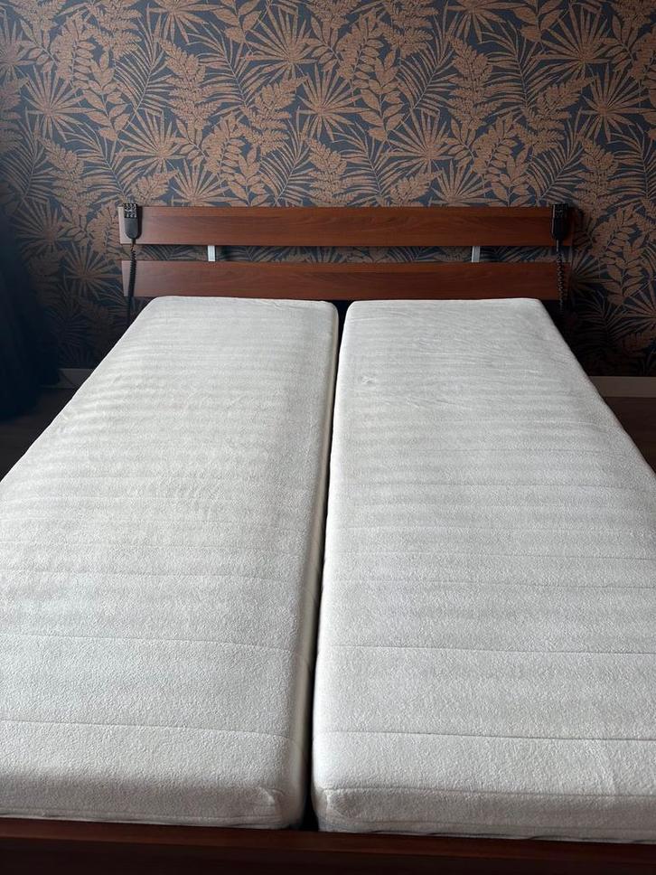 Ikea model HOPEN 2-persoonsbed (compleet), Huis en Inrichting, Slaapkamer | Bedden, Gebruikt, Tweepersoons, 180 cm, Hout, Ophalen