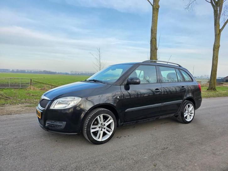 Skoda FABIA 1.2 TSI Comfort, Auto's, Skoda, Fabia, ABS, Airbags, Airconditioning, Centrale vergrendeling, Dakrails, Elektrische ramen
