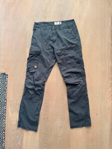 Prachtige fjallraven karl pro maat 46 g1000 grijs beschikbaar voor biedingen