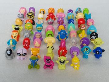 Lot van 60 Gogo's Crazy Bones (1) beschikbaar voor biedingen