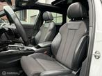 Audi A4 Avant 35 TFSI 3x S-line Panodak Virtual Navi Carplay, Zwart, 4 cilinders, A4, Wit