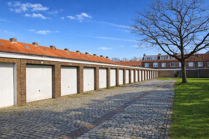 Te koop: Garagebox/opslagunit in Breda, aan de Mollenberg, Auto diversen, Autostallingen en Garages
