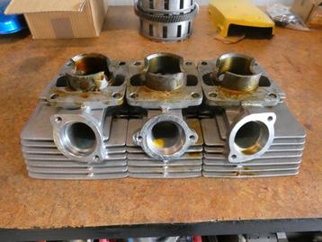 Suzuki GT380 NOS cilinder set . beschikbaar voor biedingen