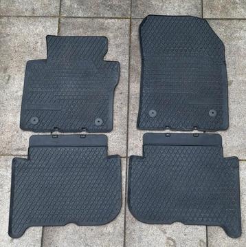 Wintermatten Rubbermatten VW Touran beschikbaar voor biedingen