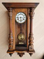 Antieke regulateur wandklok van Junghans, teab, Ophalen