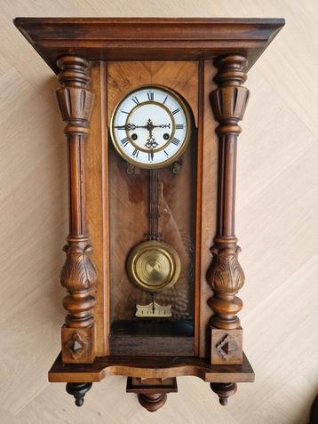 Antieke regulateur wandklok van Junghans, teab beschikbaar voor biedingen