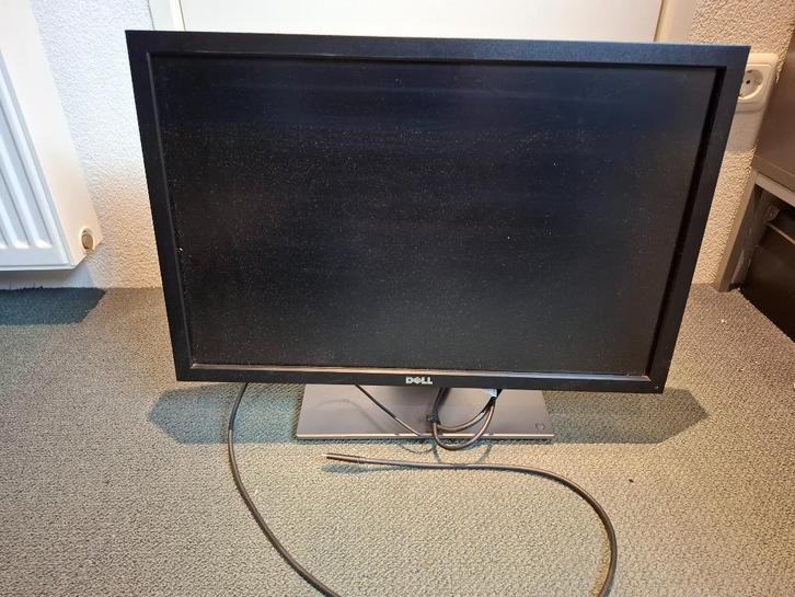 Dell 24 inch UltraSharp U2410f met USB-C Dockingstation, Computers en Software, Monitoren, Zo goed als nieuw, 60 Hz of minder