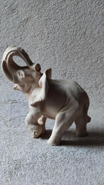 Beeldje olifant - ca. 20 x 20 cm beschikbaar voor biedingen