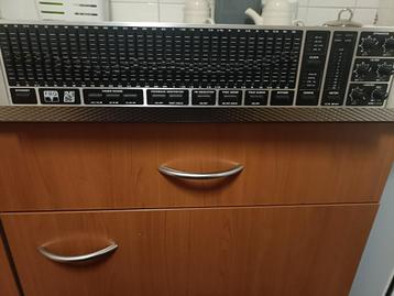 Behringer DEQ1024 beschikbaar voor biedingen