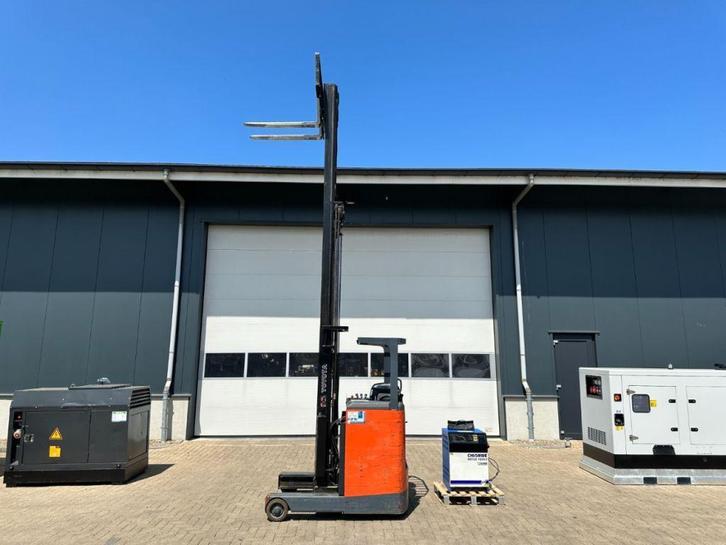 Toyota 6FBRE14 Triplex 1.4 ton Triplex Elektra Reachtruck, Zakelijke goederen, Machines en Bouw | Heftrucks en Intern transport