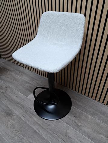 Verstelbare Boucle barkruk - set van 2 beschikbaar voor biedingen