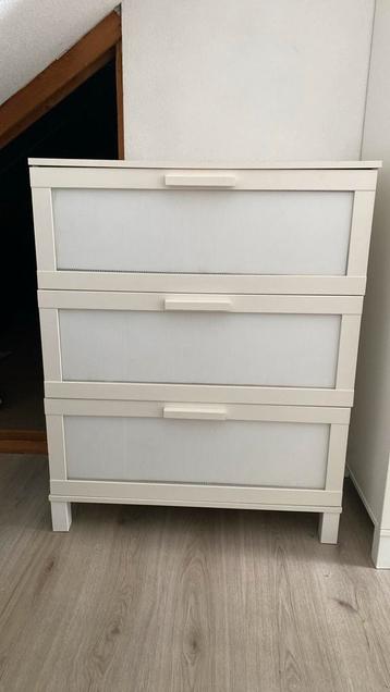 Ikea kastjes.