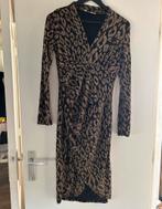 By Swan gouden jurk met print, maat M, Ophalen of Verzenden, Nieuw, Maat 38/40 (M), Onder de knie