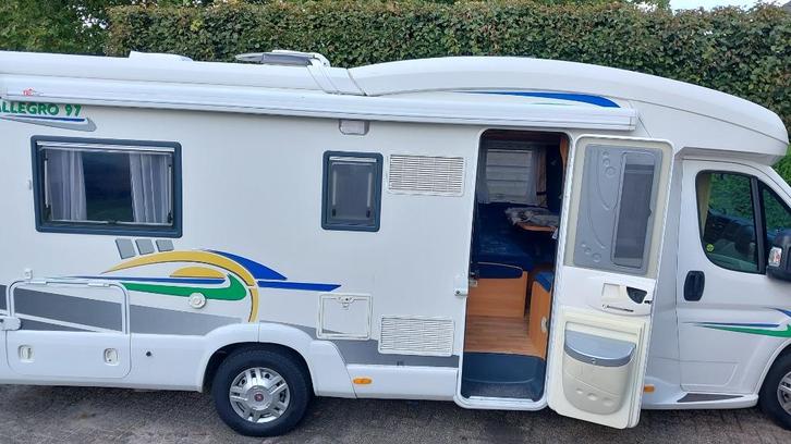 Camper te koop, Caravans en Kamperen, Campers, Particulier, tot en met 3, Half-integraal, Challenger, Fiat, Diesel, Handgeschakeld