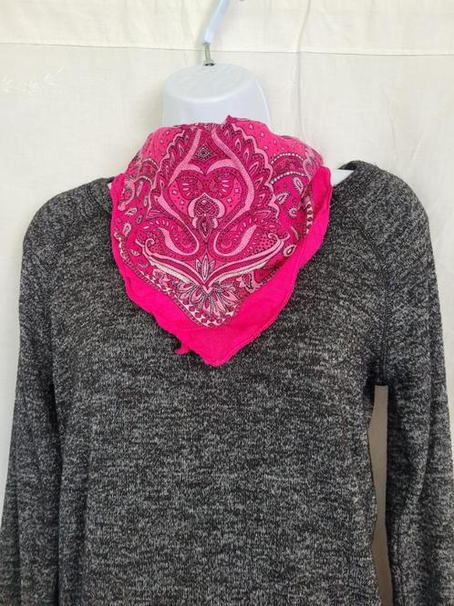 Mooie roze katoenen sjaal 52x52, Kleding | Dames, Mutsen, Sjaals en Handschoenen, Zo goed als nieuw, Sjaal, Ophalen of Verzenden