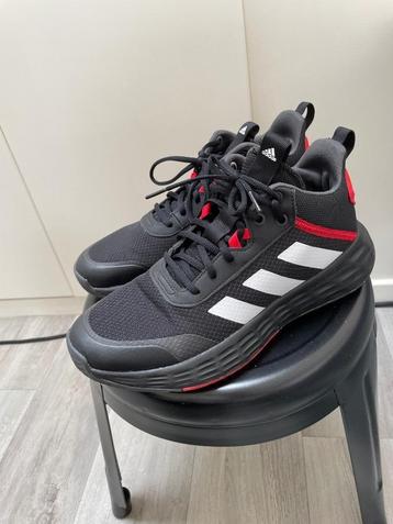 Adidas Ownthegame sportschoenen basketbalgympen maat 42