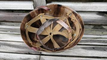 WWII US M1 helmet liner (Hood Rubber Company?) beschikbaar voor biedingen