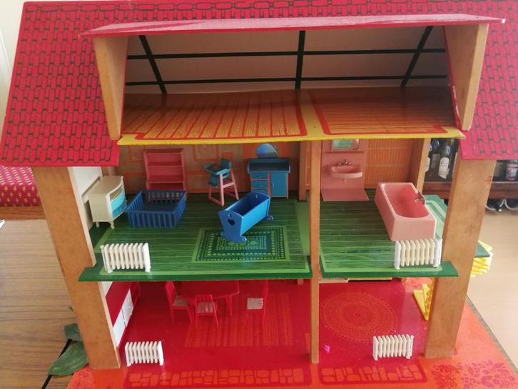 Poppenhuis Sio zomersale!, Kinderen en Baby's, Speelgoed | Poppenhuizen, Gebruikt, Ophalen