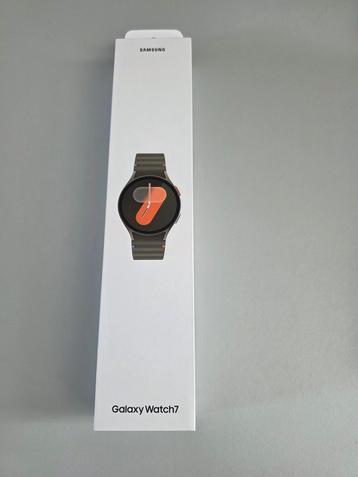 Galaxy Watch7 NIEUW GESEALED GARANTIE beschikbaar voor biedingen