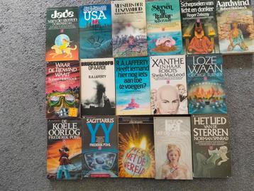 16 science fiction deeltjes van prisma beschikbaar voor biedingen