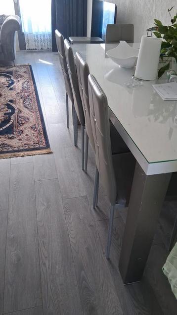 Eettafel 190 bij  90 IZGS TK aangeboden.  beschikbaar voor biedingen