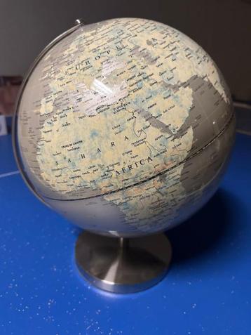 Wereldbol rond de 40 cm. als nieuw beschikbaar voor biedingen