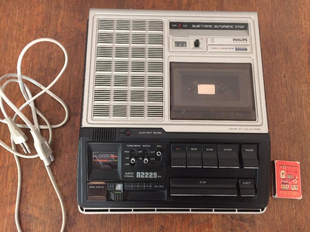 Philips N2229 jaren 70 cassetterecoder draagbaar vintage, Audio, Tv en Foto, Cassettedecks, Enkel, Philips, Tape counter, Ophalen of Verzenden