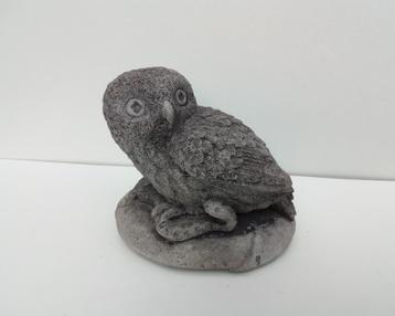 Steenuil met Prooi - Vogel Beeldje Sculptuur  beschikbaar voor biedingen