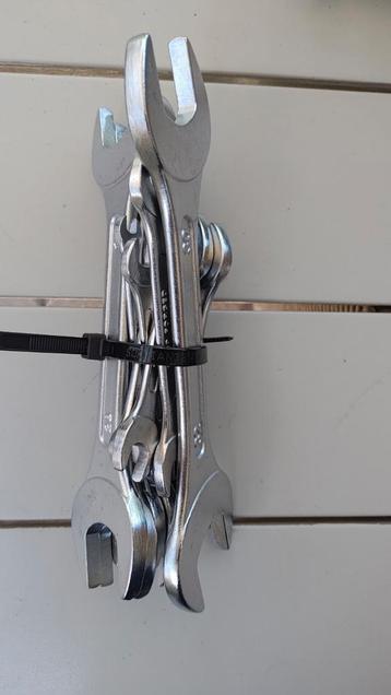 12 delige steeksleutel set. beschikbaar voor biedingen