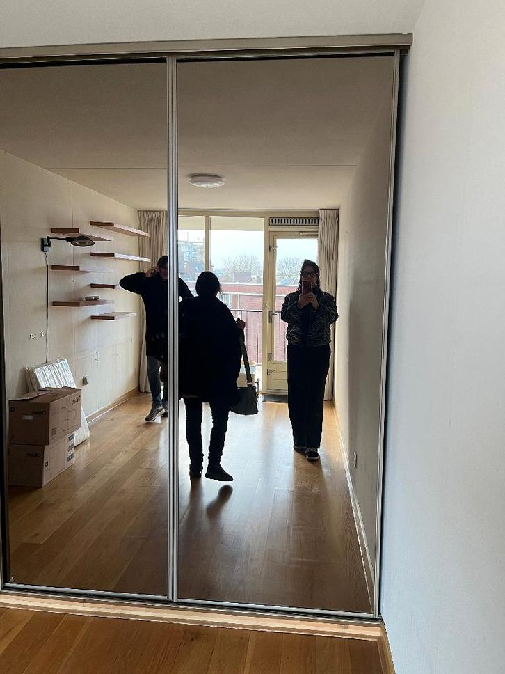 GRATIS: 5 grote schuifpanelen / spiegeldeuren, Huis en Inrichting, Kasten | Kledingkasten, Gebruikt, 200 cm of meer, 200 cm of meer