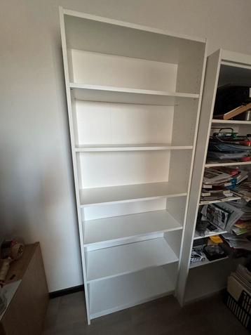 Boekenkast wit beschikbaar voor biedingen
