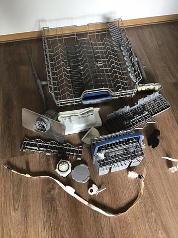 Diverse onderdelen voor Bosch vaatwassers beschikbaar voor biedingen
