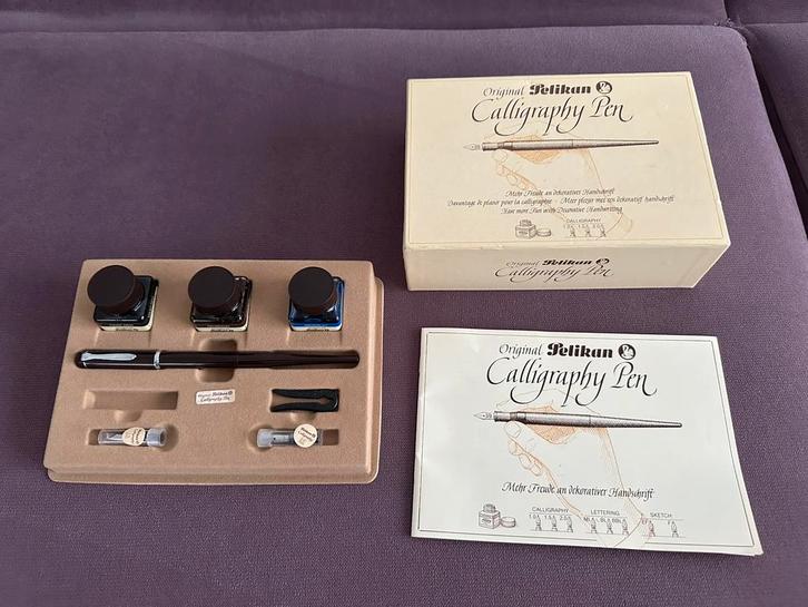 Pelikan Vulpen Kalligrafie zuigervuller MC110, Antiek en Kunst, Antiek | Kantoor en Zakelijk, Ophalen of Verzenden