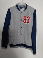 Baseball jas mt 146-152 (sweaterstof)m.l.m. grijs-rood-blauw, Kinderen en Baby's, Kinderkleding | Maat 146, Jongen, Ophalen of Verzenden