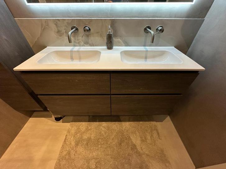 Dubbele porseleinen wastafel - 140cm - glans wit, Huis en Inrichting, Badkamer | Badkamermeubels, Nieuw, Wasbak of Wastafel, Minder dan 100 cm