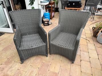 3 stevige tuinstoelen beschikbaar voor biedingen