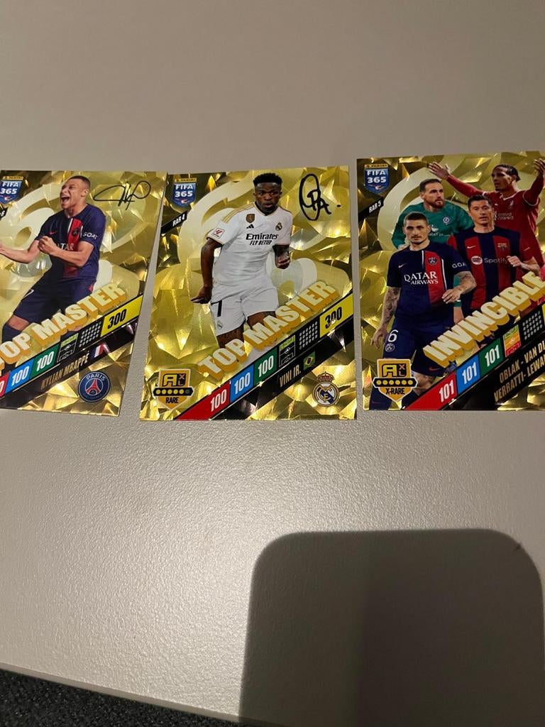 Handtekening mbappé en vini en een speciale squad, Ophalen of Verzenden, Nieuw, Plaatje