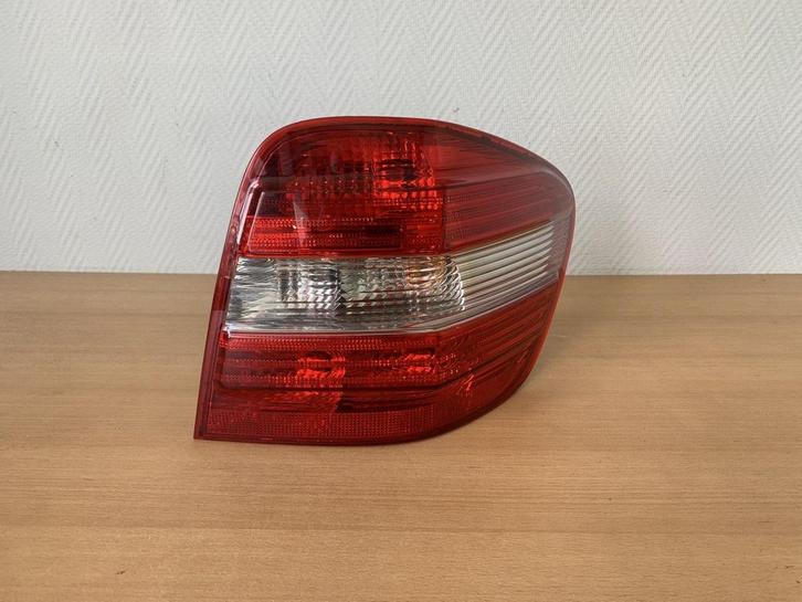achterlicht rechts mercedes ML W164 2005 - 2012 A1649061100, Auto-onderdelen, Verlichting, Mercedes-Benz, Gebruikt, Ophalen of Verzenden