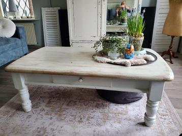 Brocante salontafel beschikbaar voor biedingen