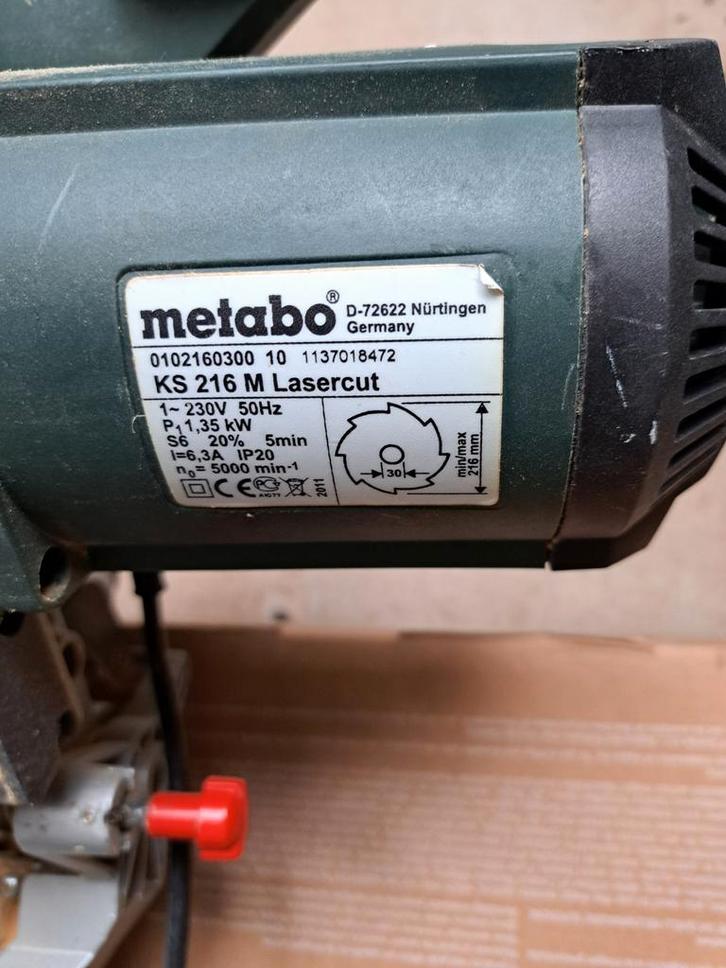 Afkortzaag  - Hout, Doe-het-zelf en Verbouw, Gereedschap | Zaagmachines, Gebruikt, Afkortzaag, 600 tot 1200 watt, 70 mm of meer